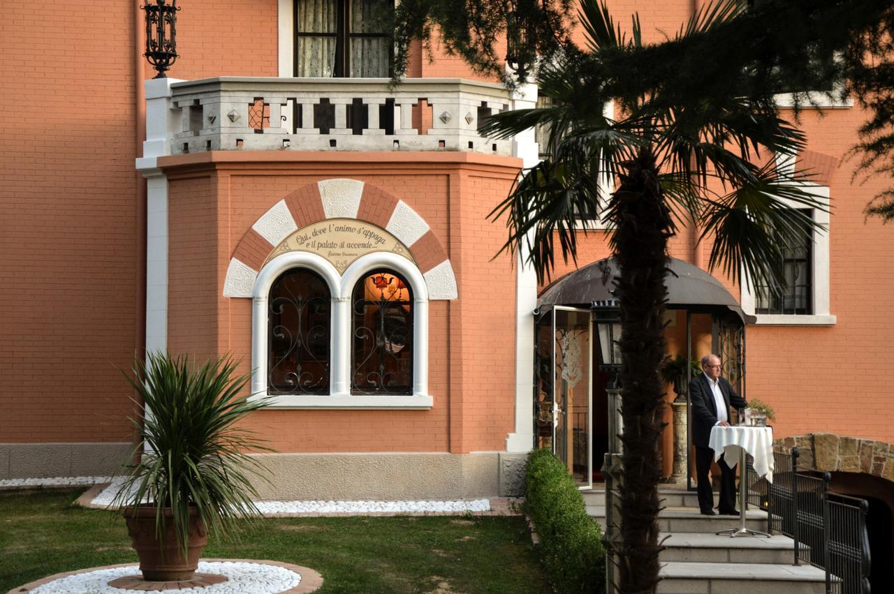 Casale In Collina Pensionat Capriva del Friuli Exteriör bild