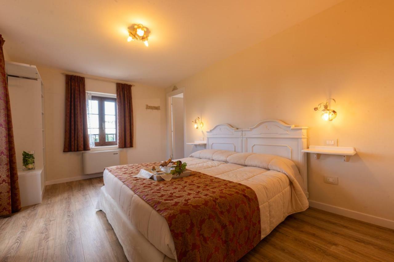 Casale In Collina Pensionat Capriva del Friuli Exteriör bild